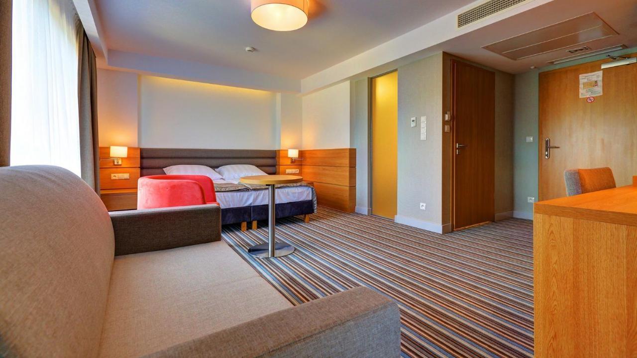 Hotel Skal Medi Spa & Resort 우스트 노리 모르스키 외부 사진